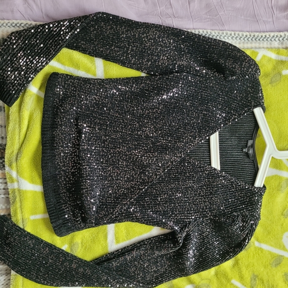 DYNAMITE - Black Payette Top - Picture 3 of 4